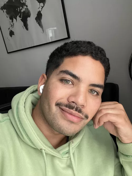 Hoodie season has officially begun, even indoors ❄️ by MarcoTheFalcon