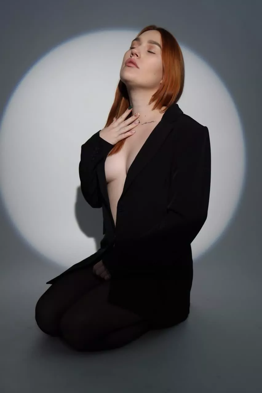 I want to feel love posted by Velma_quean