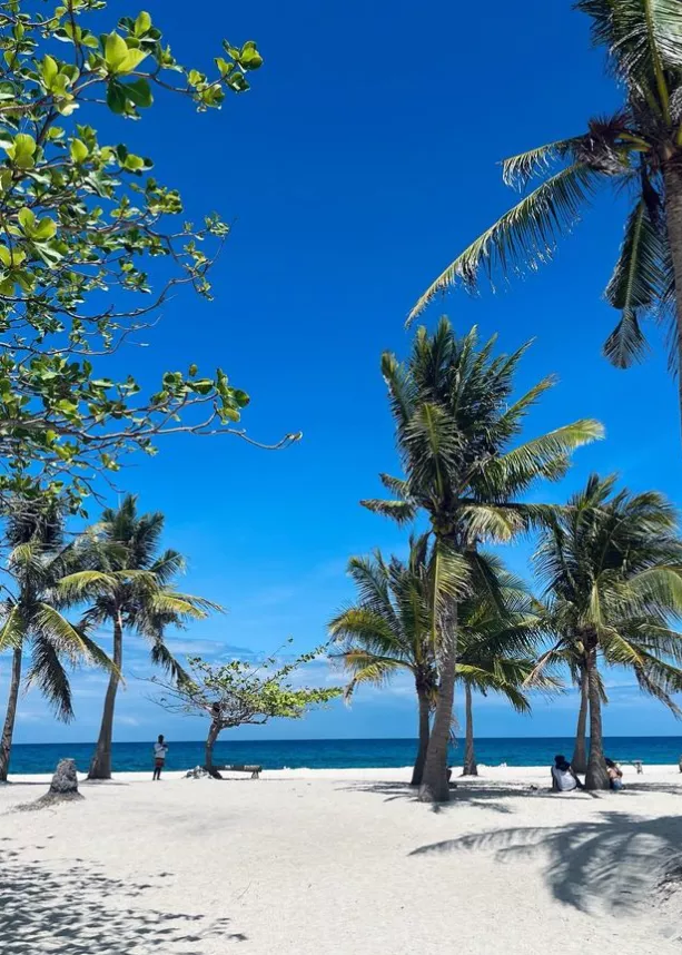 Islas de Gigantes posted by FitGirlWorking413