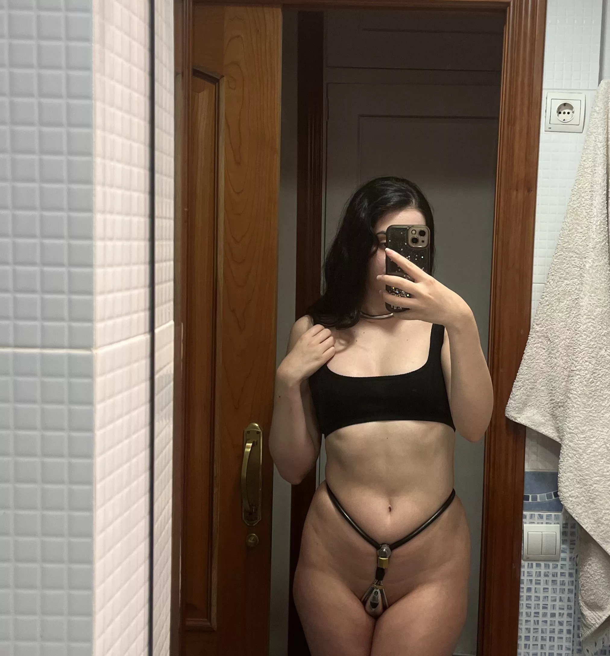 Locktober day 1🔐💋 posted by wet_nesday