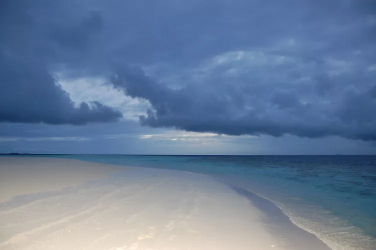 Maldives  by colapepsikinnie