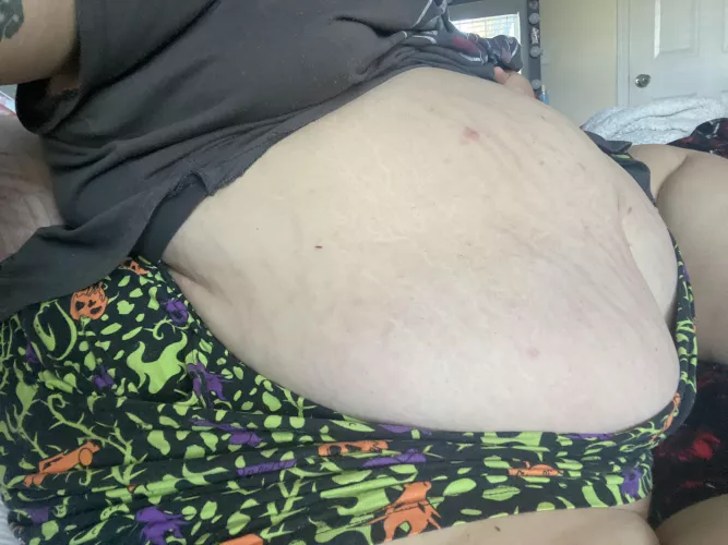 Post breakfast bloat  by xnikkixhorrorx