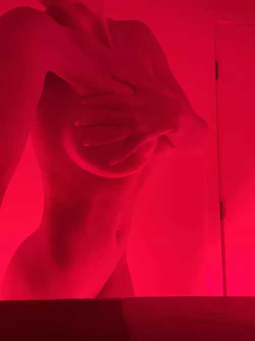 seeking a bigger size😏 by luminauti_