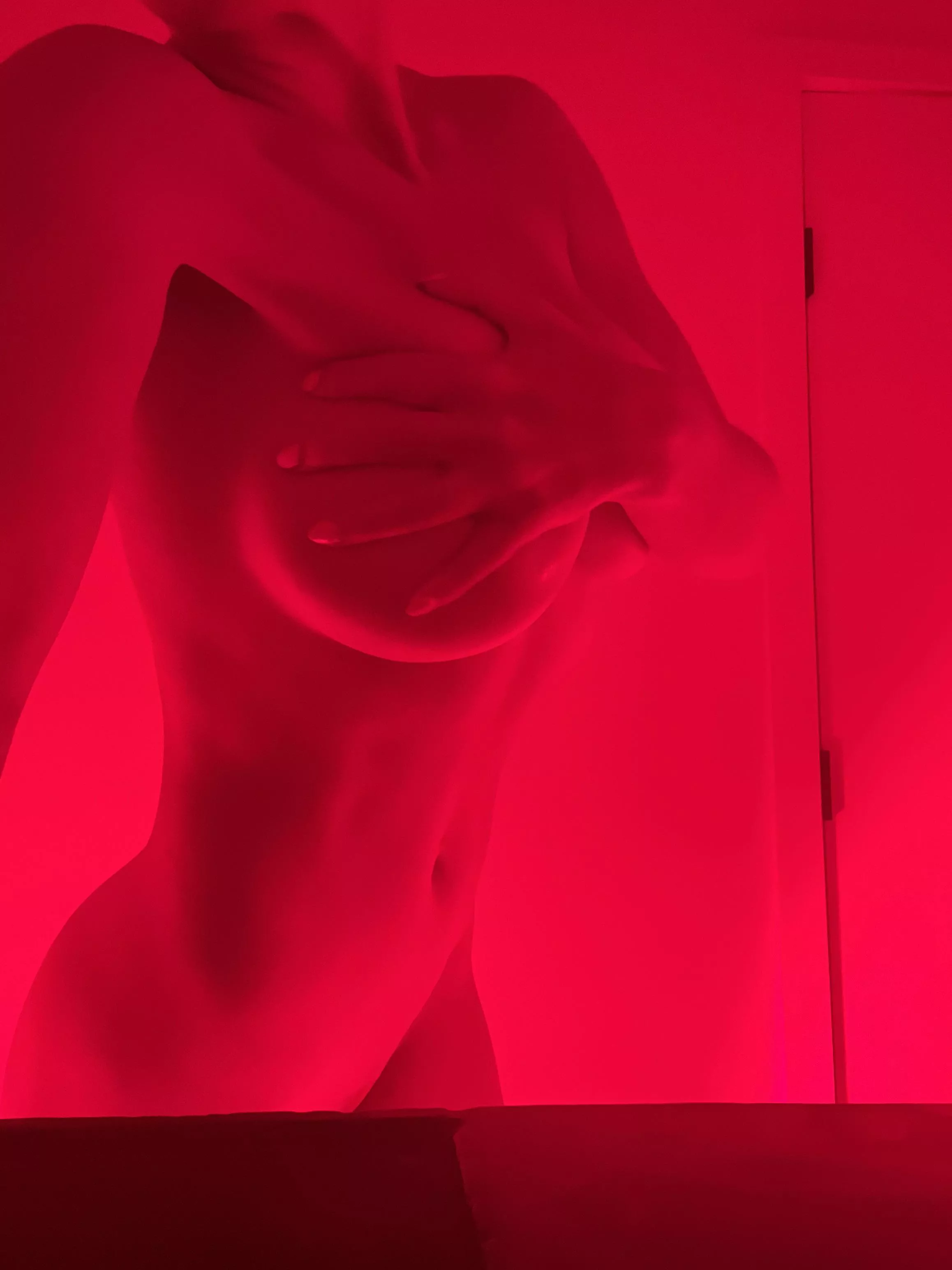 seeking a bigger size😏 posted by luminauti_