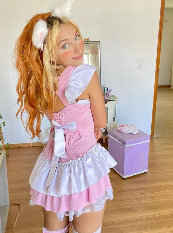 The cutest kitty in front of you posted by Sandil627