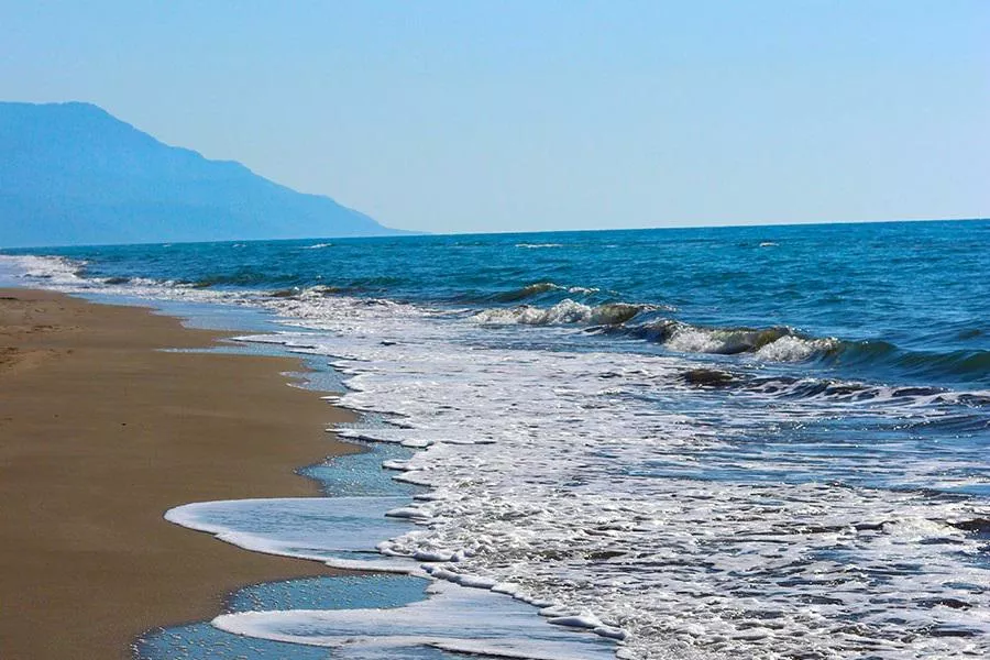 Waves and beach in Turkey posted by Snoo-95009