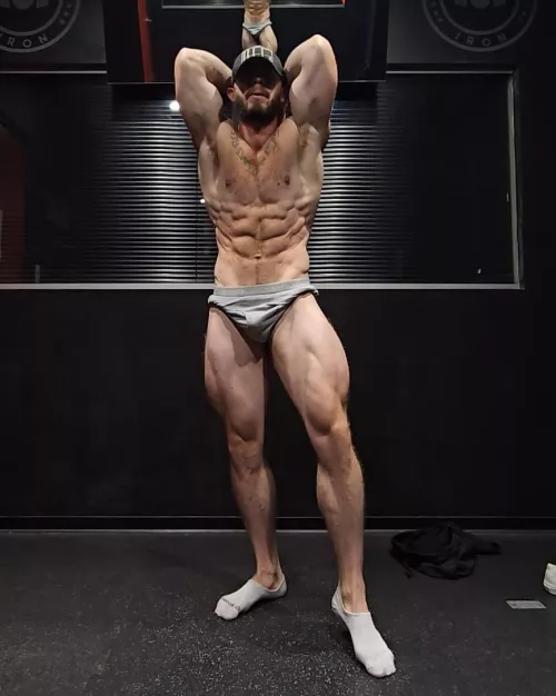 We like this V line?  by FlexingForYou