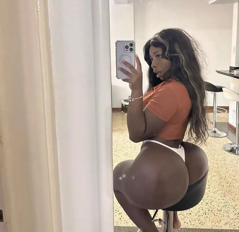 Welcome October  posted by Julyssaval