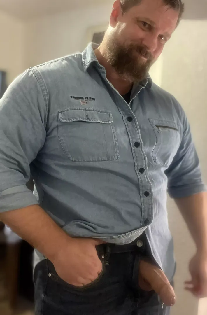What do you think? . Is this a good way to get a good first impression at the job interview ? posted by Top_Handle2768