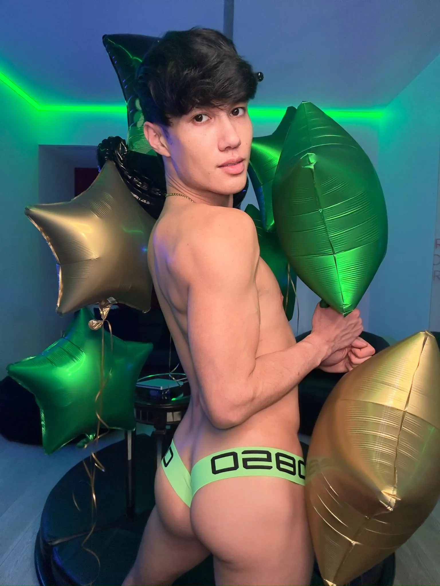 Would you like to go to a party with me?  posted by AlexJamesOnlyfans
