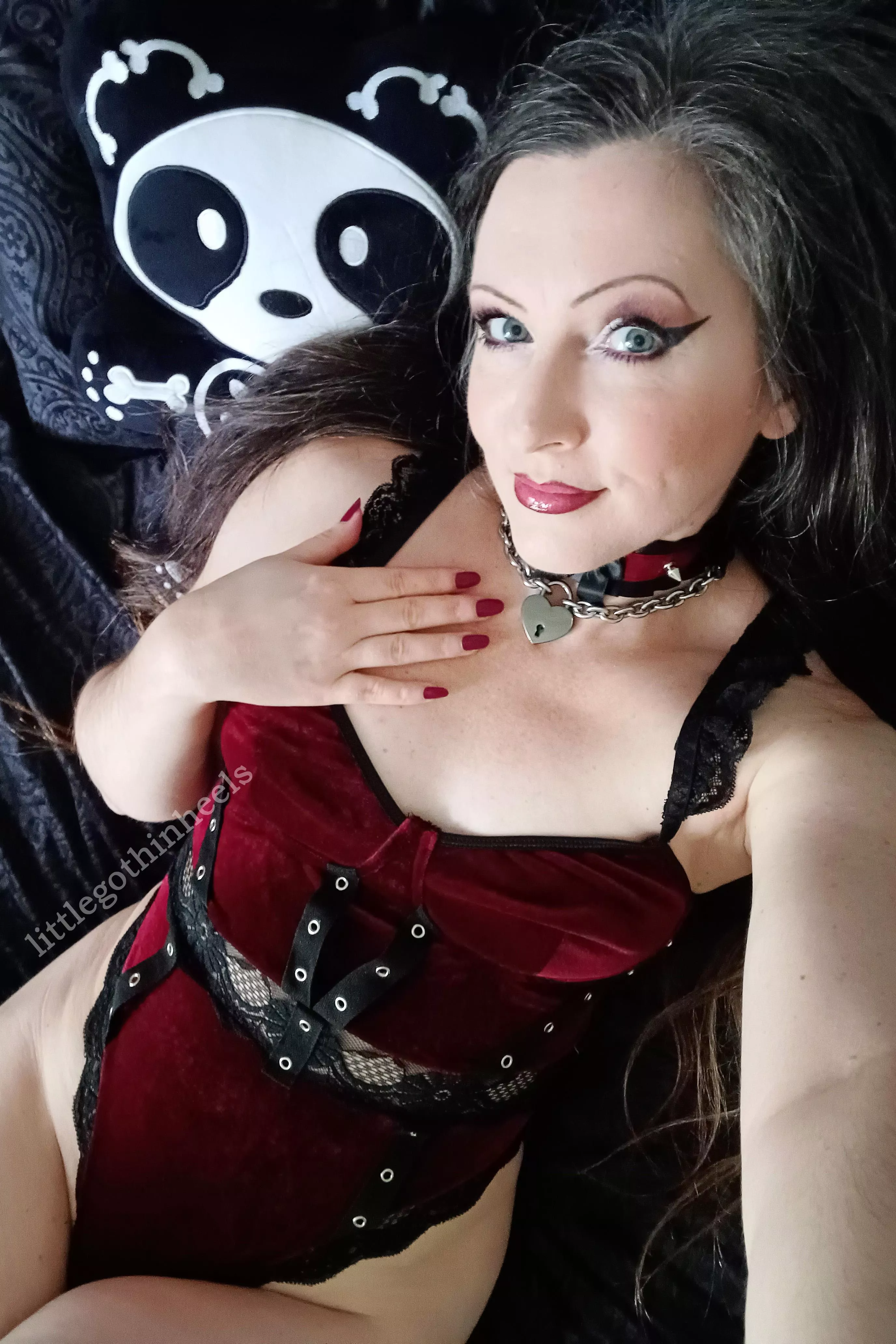 43 and goth - is that a problem for you posted by littlegothinheels