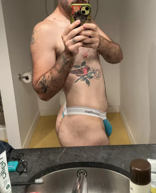 A classic and simple pair today by UndiesOtter