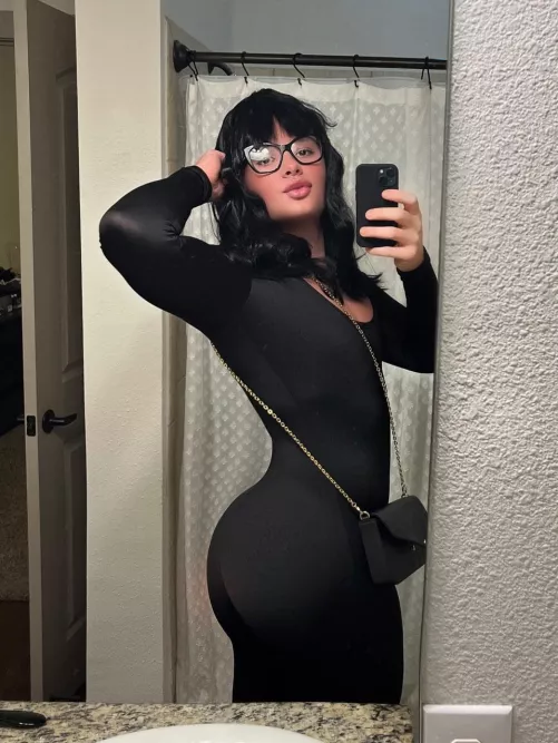 Booty Boi by amandabuns