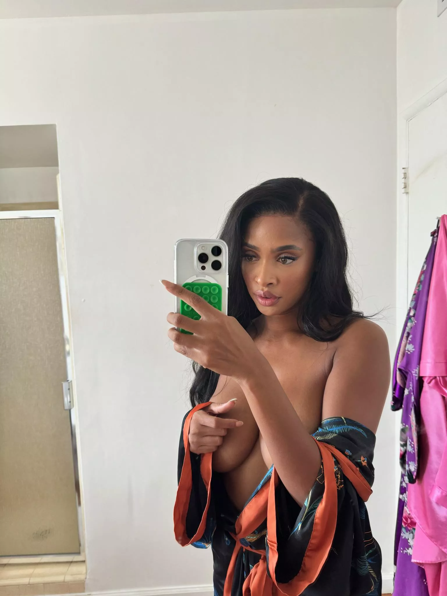 Come closer let me tell you a secret  posted by Im-DarkPhoenix