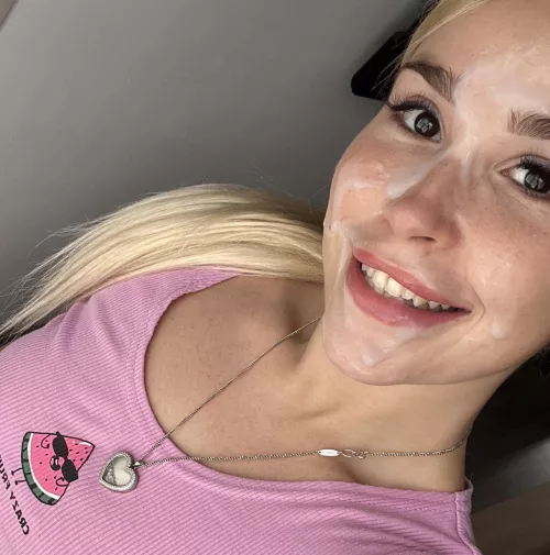Cumshot from a Cum Loving Girl by KittieeSweet