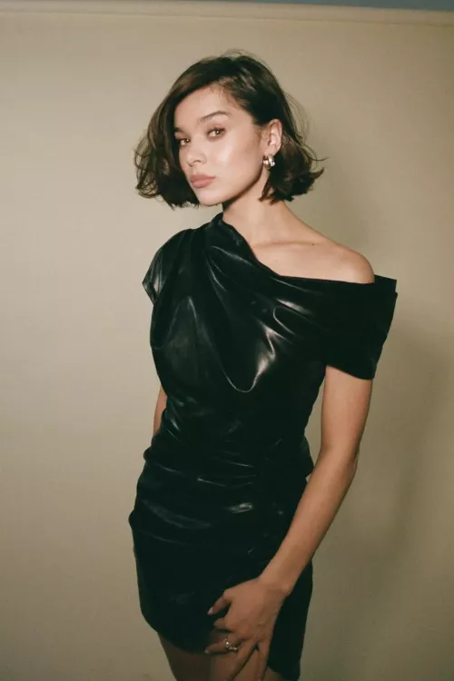 Hailee Steinfeld by OhNoWhatHappenedNow