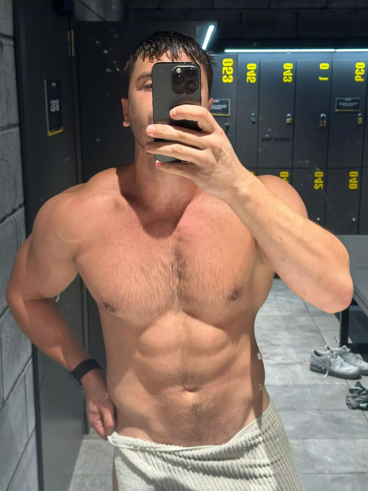 Happy after my gym shower  posted by realisiwak