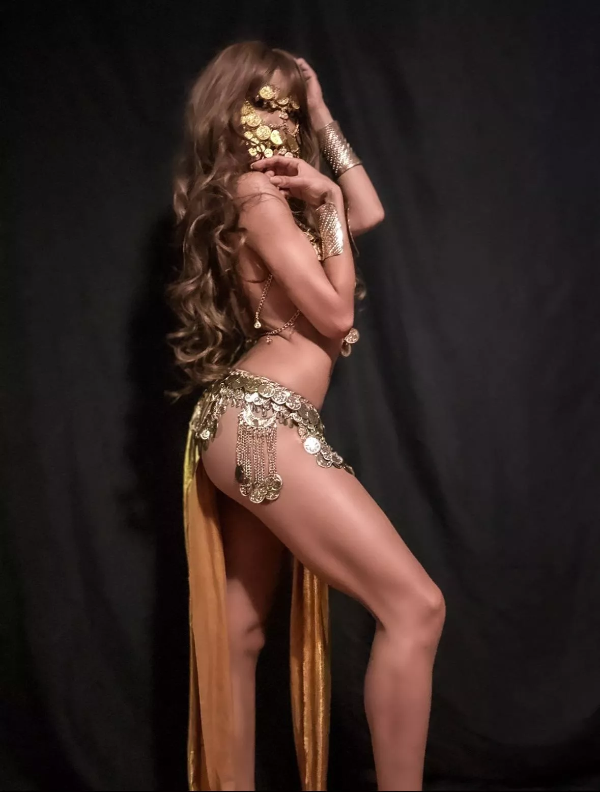 Harem girls are build different. For starters, long beautiful hair posted by BellydancerBeauty