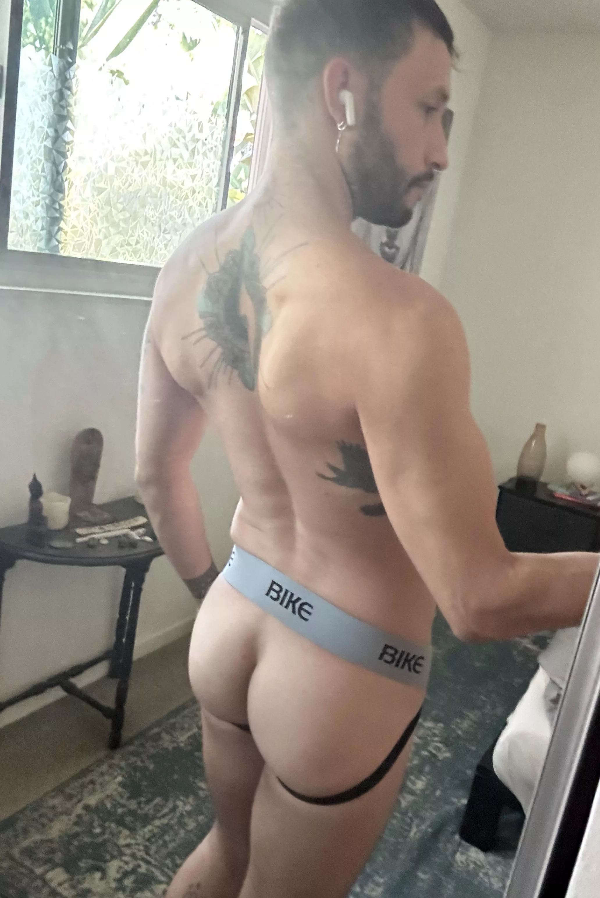 How’s it lookin bro [36] posted by notorious_dani_boy