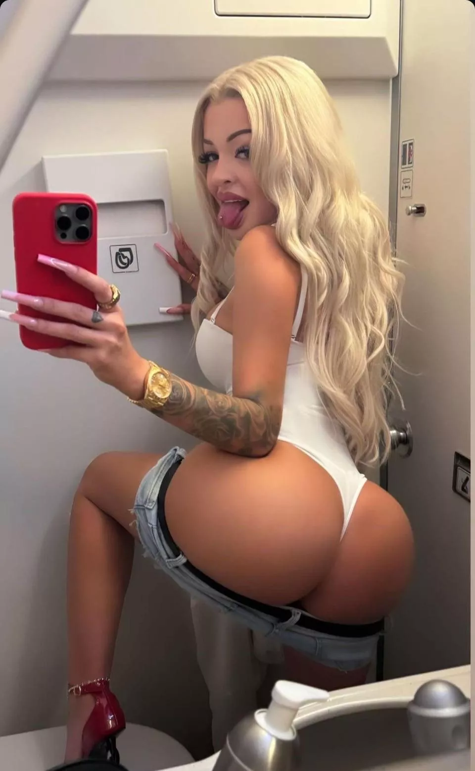 Katja Krasavice posted by ccscx