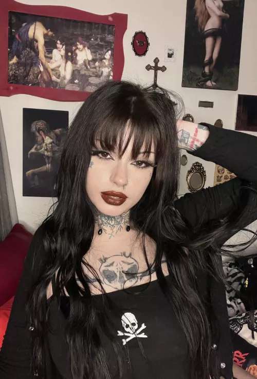 Putting my own spin on classy. by Encanta2