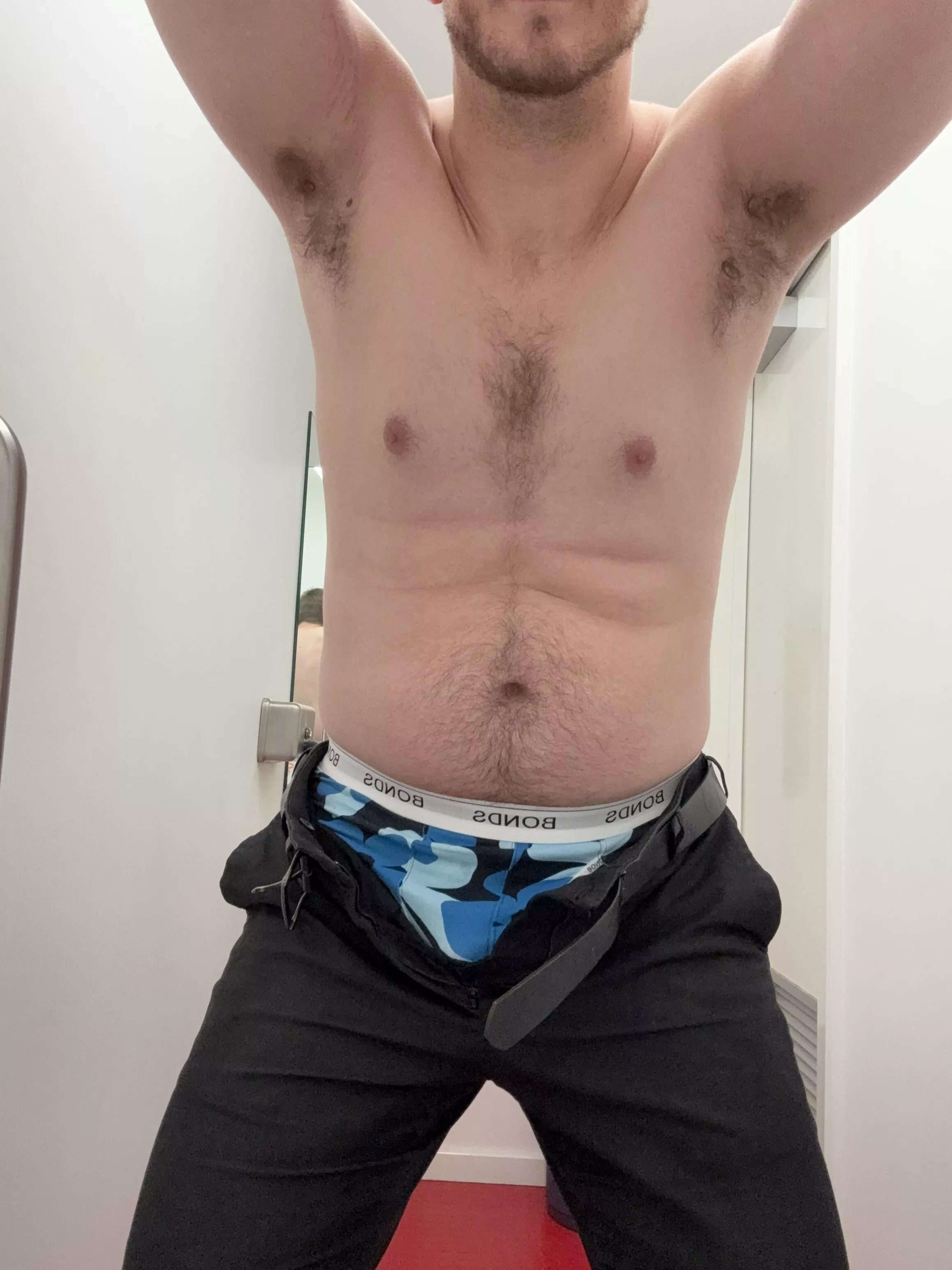 Sniff my pits while I work 😈 posted by sexyausboy