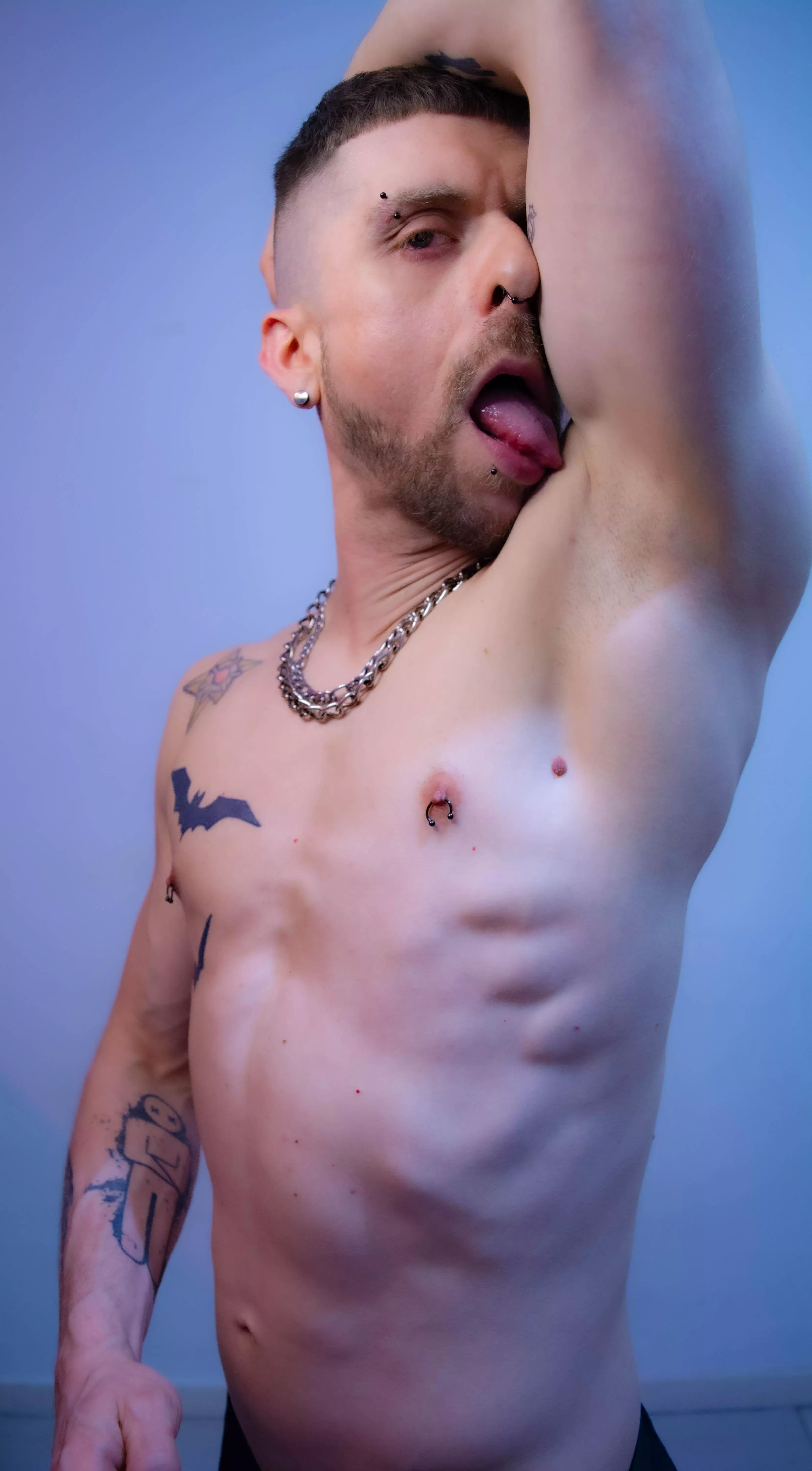 Who likes hairless pits? posted by Roderick44