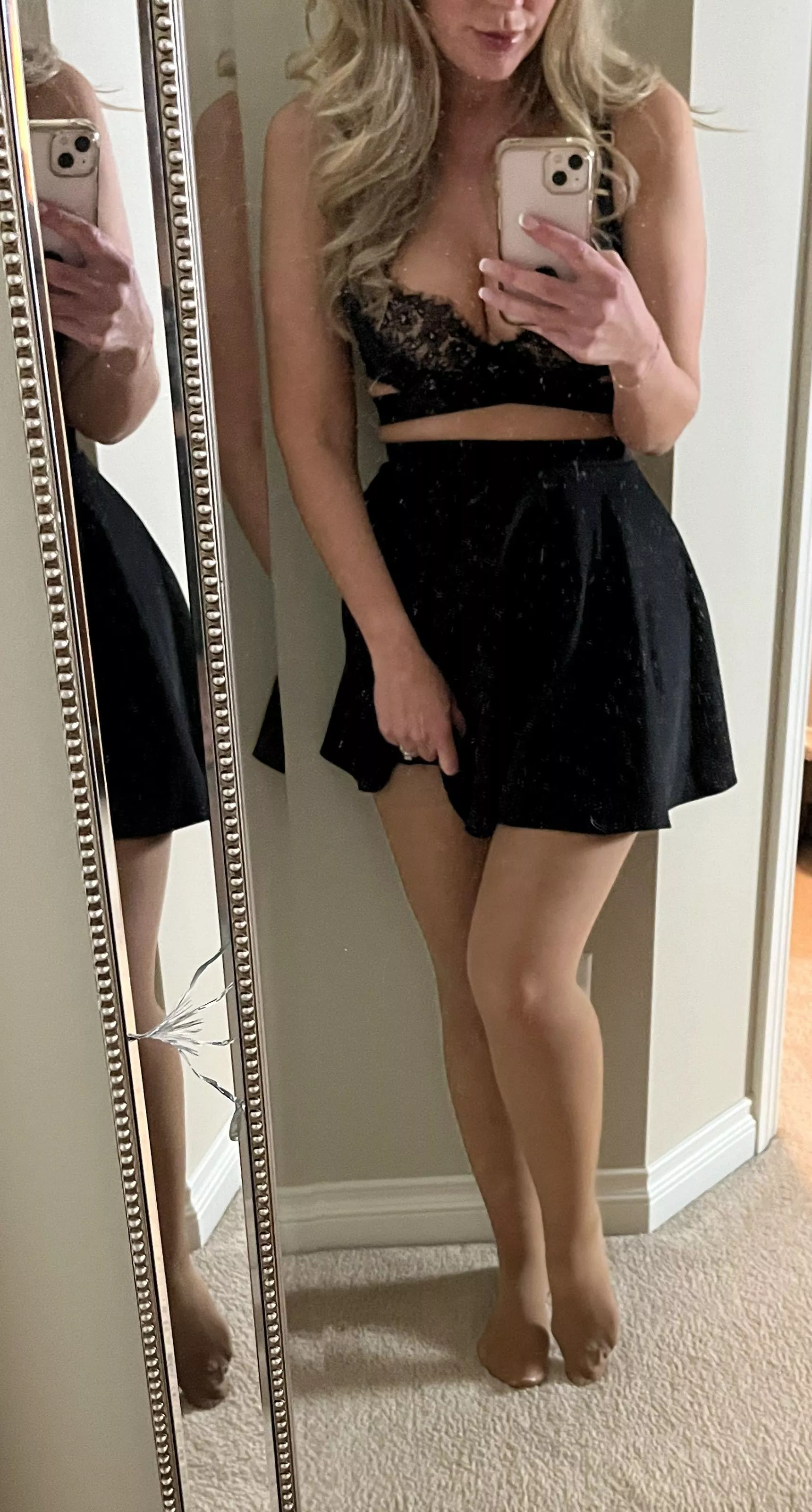 Year round pantyhose lover posted by legally_mel