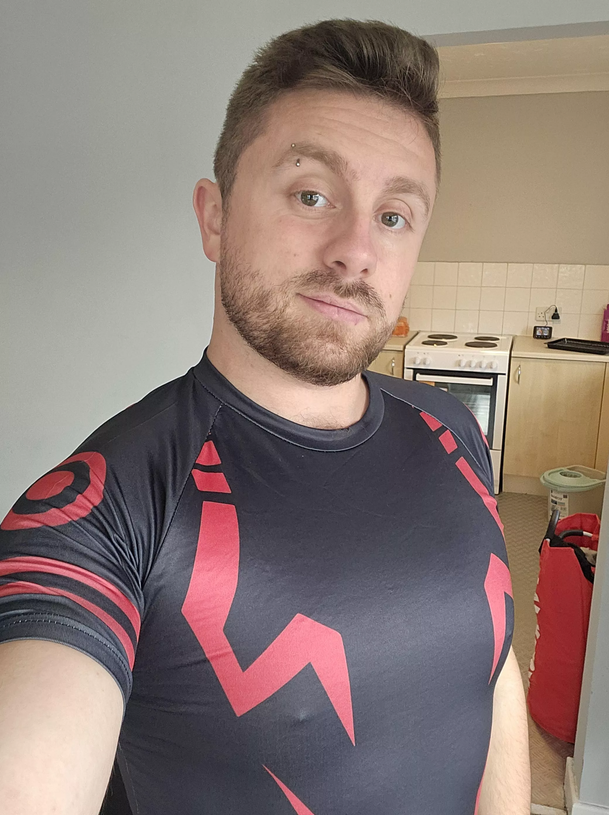 1 year sober today! 💙 posted by bpdbryan