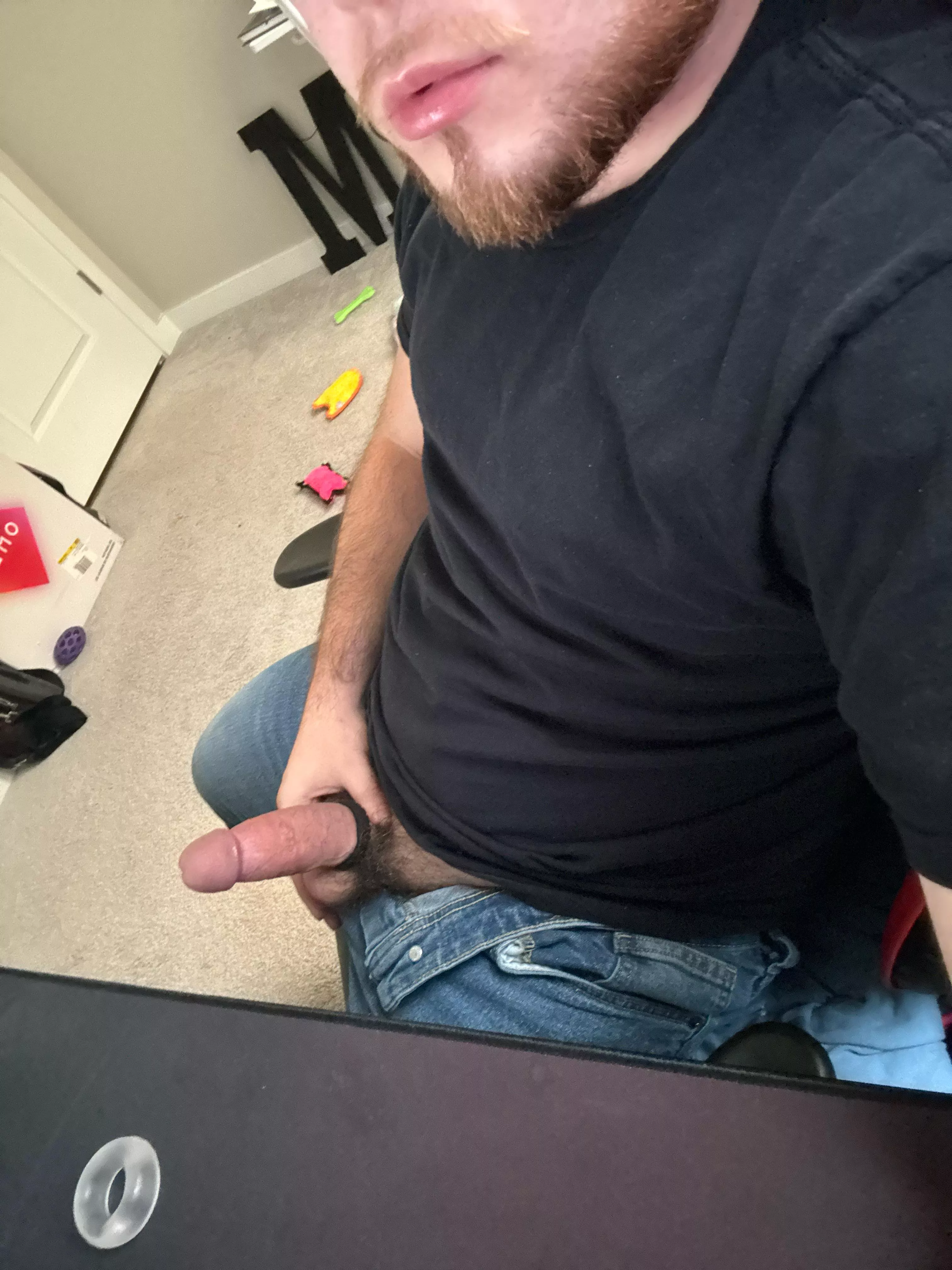 23 M  posted by Jerseystretch