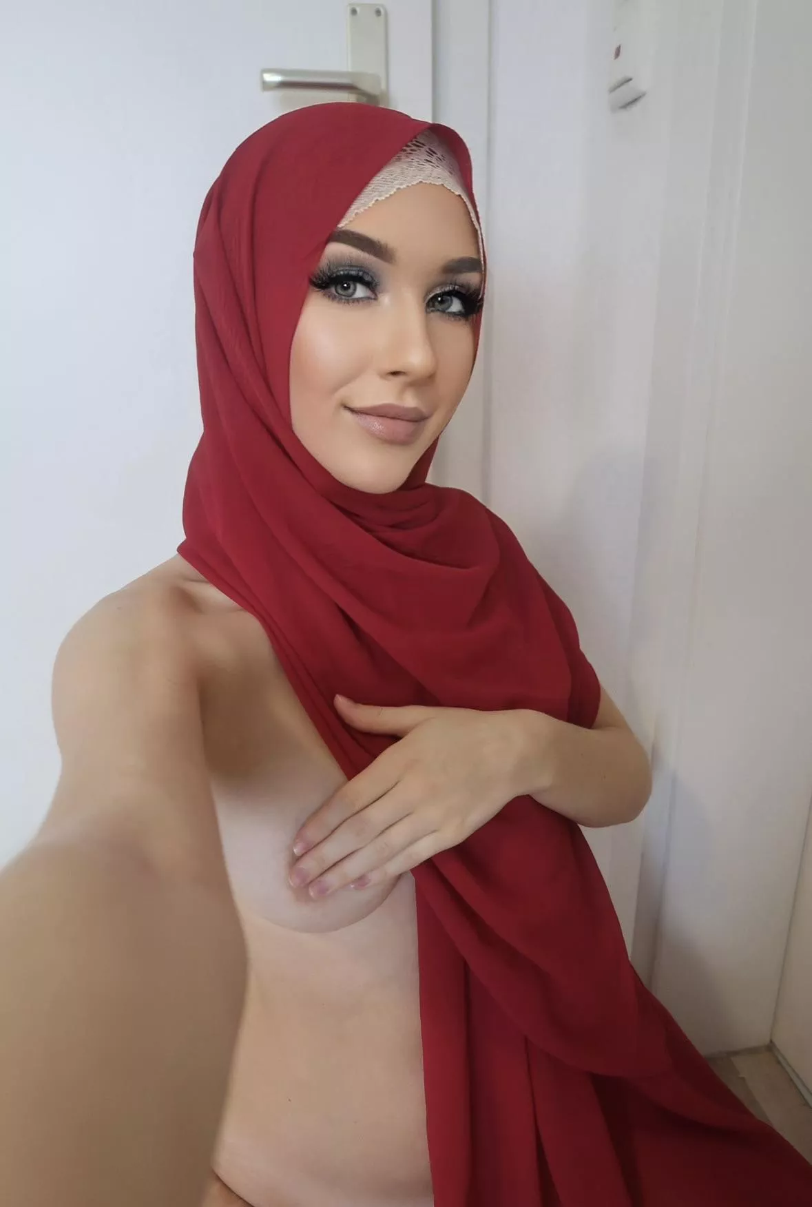 do you think i could make it as a camslut? be honest posted by fareeha_bakir