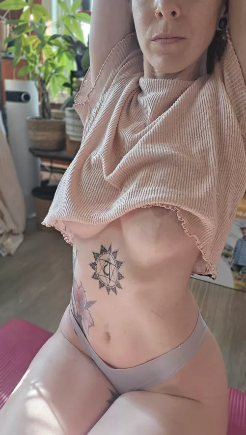 From my morning yoga flow ☀️[img] by morningg-sun