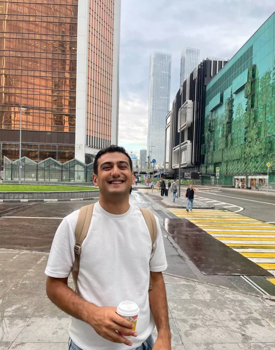 hey :)  posted by urdadsfavdaddy