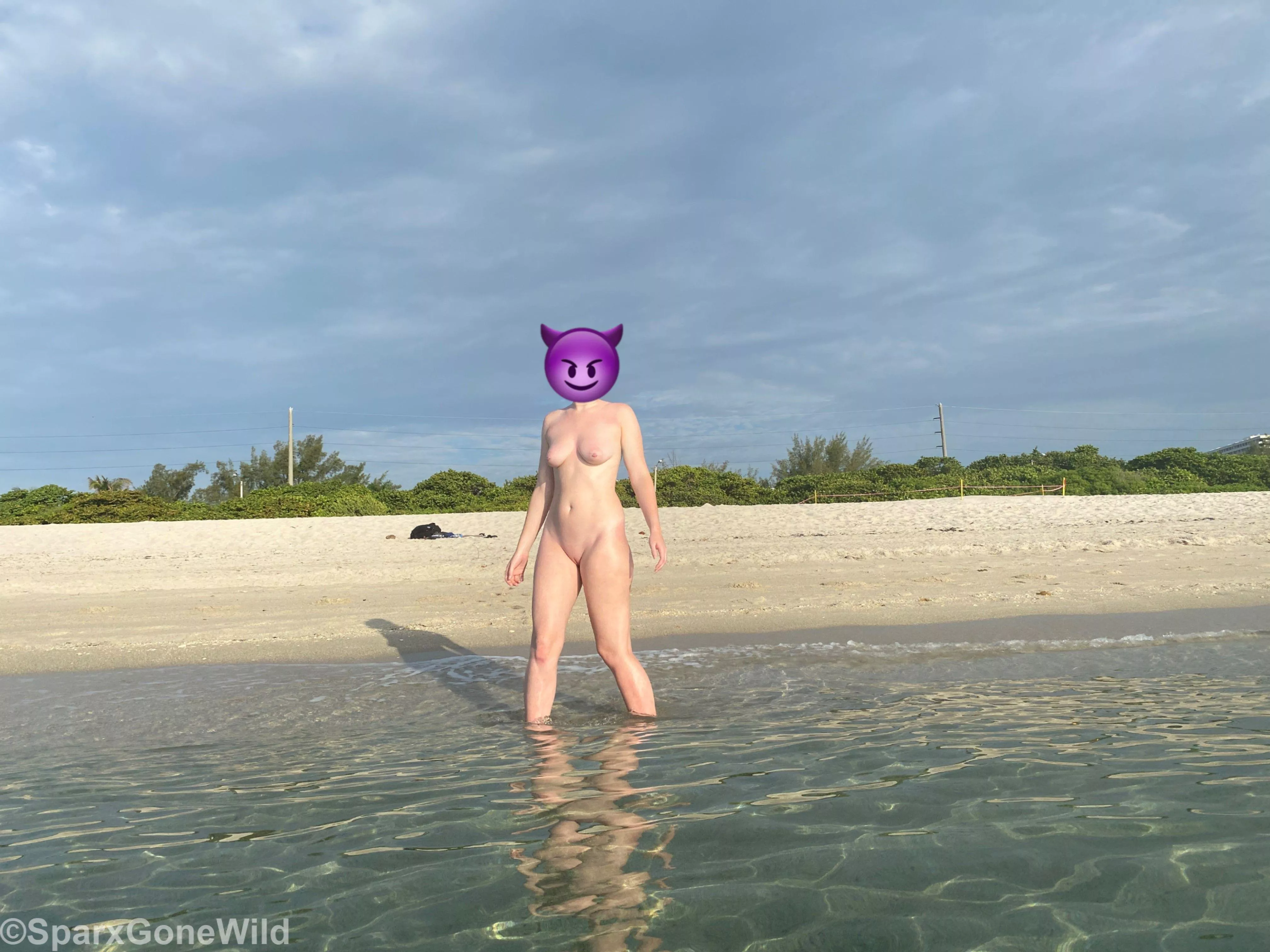 If you're not naked on the beach you're doing it wrong posted by sparxgonewild