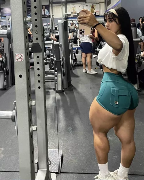 Linnnna by RedHopSnob