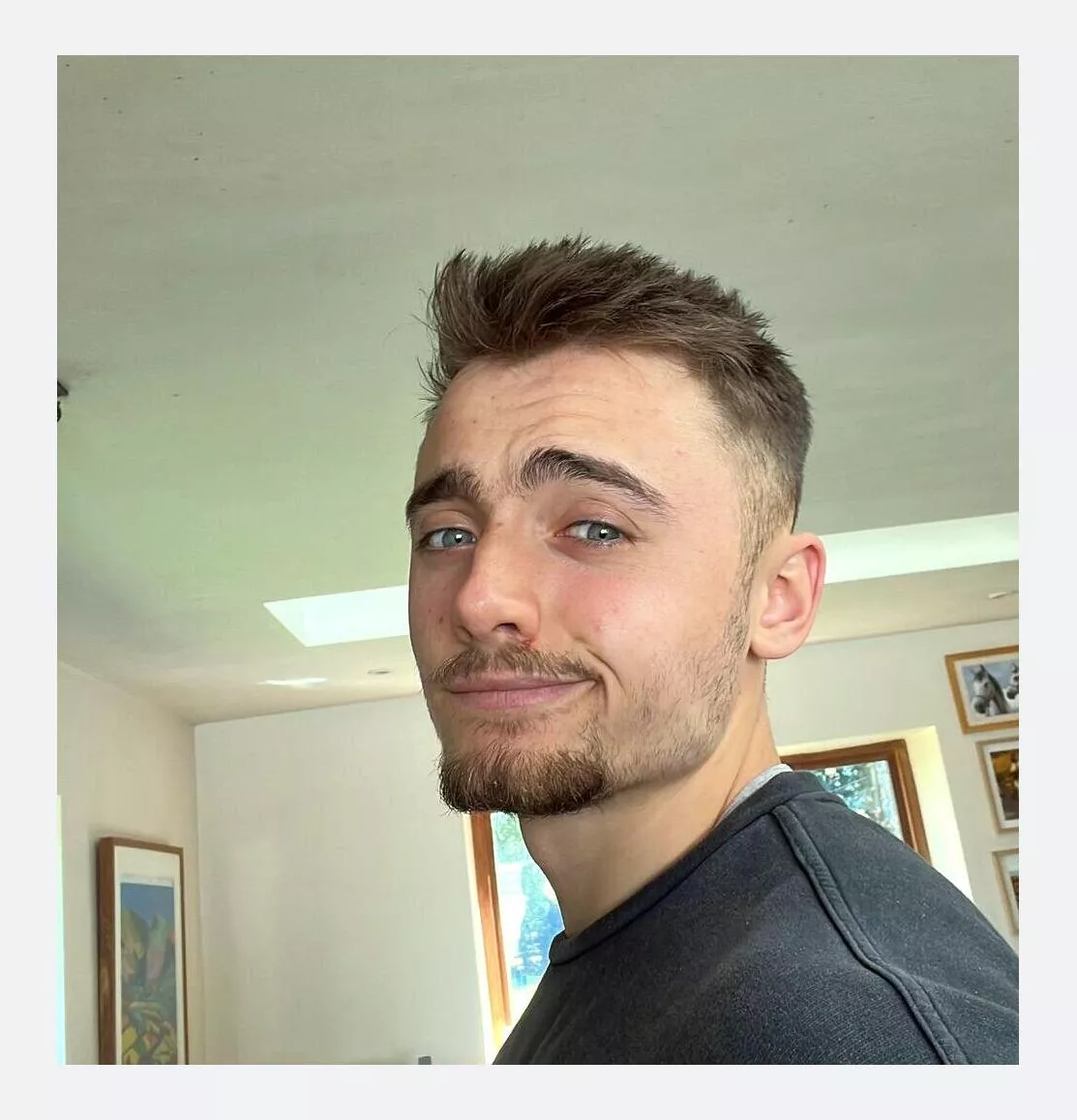 Simply dropping by to say hello! 👋 posted by Western_Jellyfish448