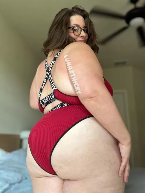 the girl of your dreams ;) by lunaxthicky