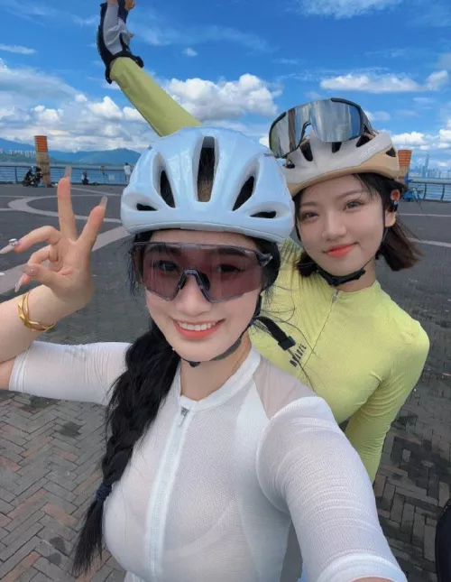 Before or behind by leonJamo