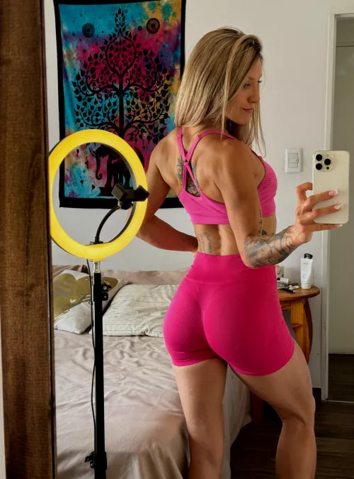 can you please bite my juicy booty by boldxblossom