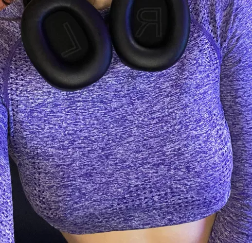 Does this sports bra make me look too hot by Beautiful__Peach