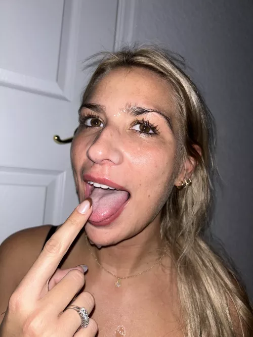 Hot and sticky just how I like it  by BlondeBunnyyyy