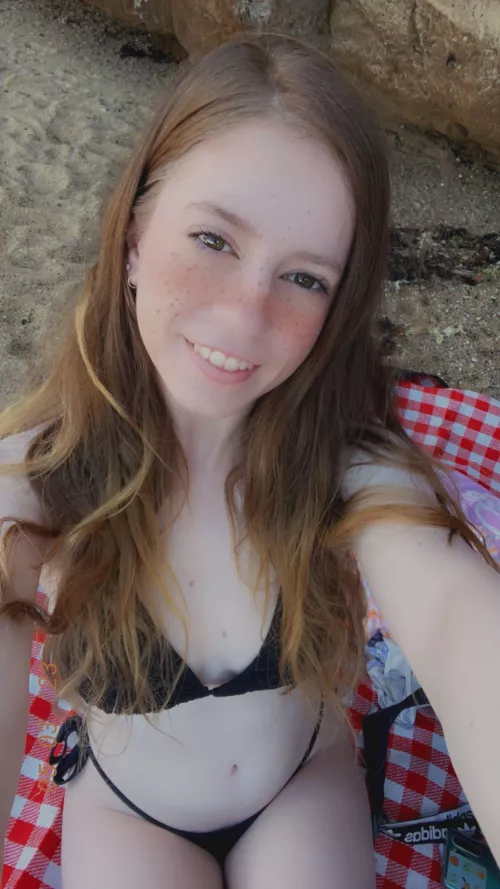 i hope i’m the cutest in your eyes 💞 by ellieraelol