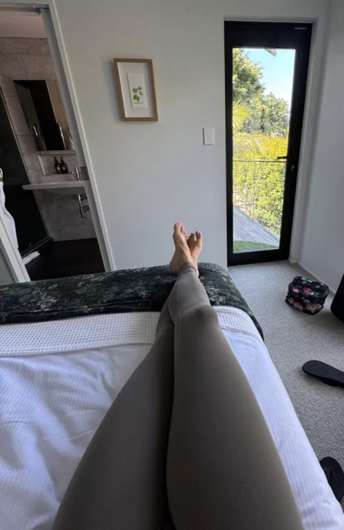 I think a good foot worship would cure my hangover right now 😅 by stacie-summers