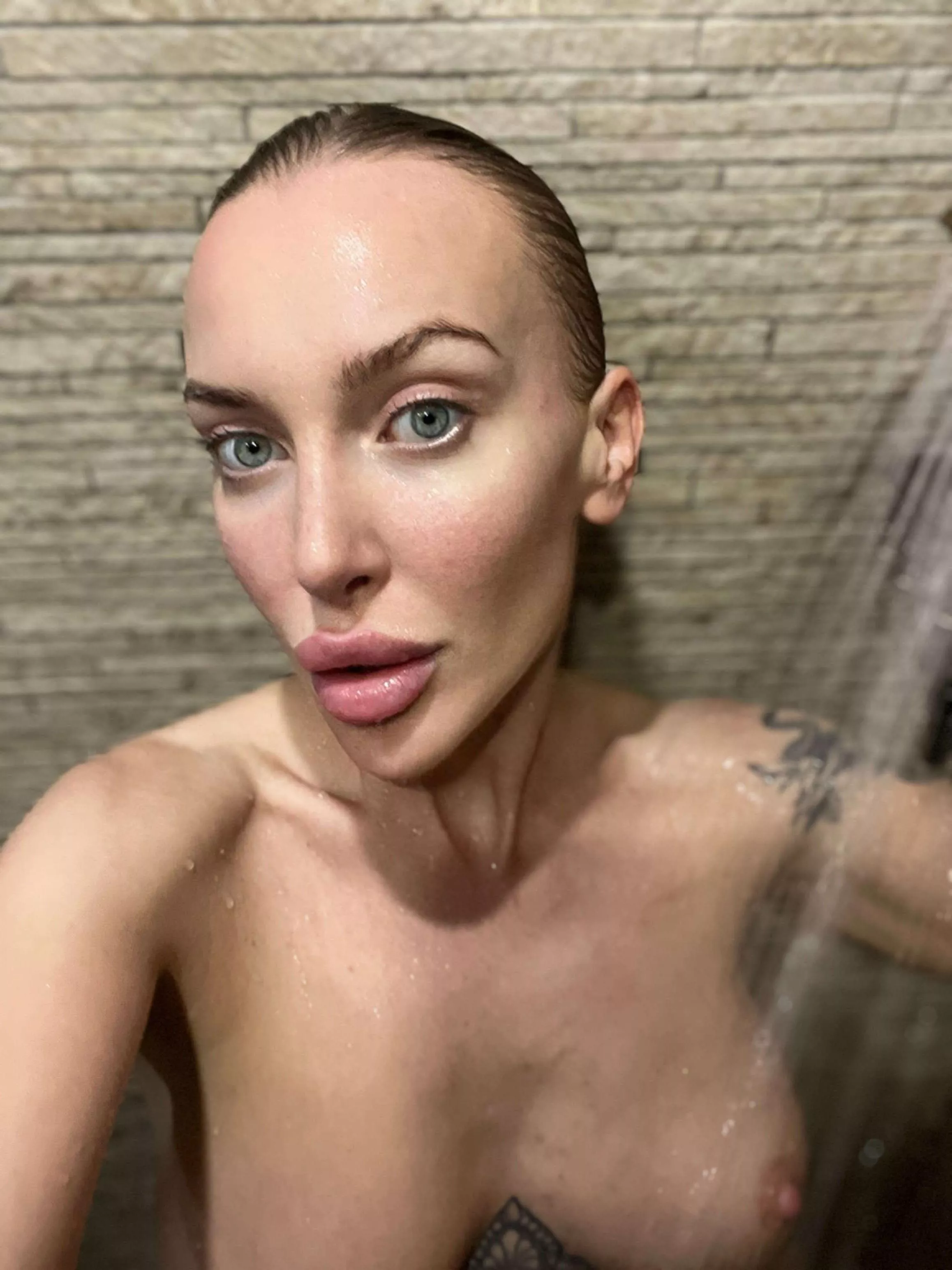 I'm feeling especially dirty tonight. posted by BabySweetestt