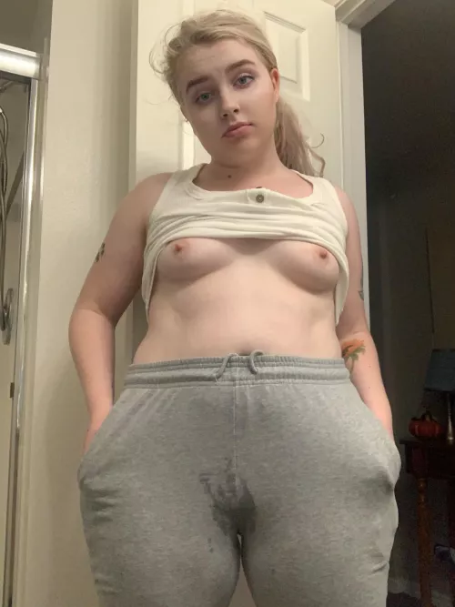 I’m never not wet by Pandoraxoxoxoxo