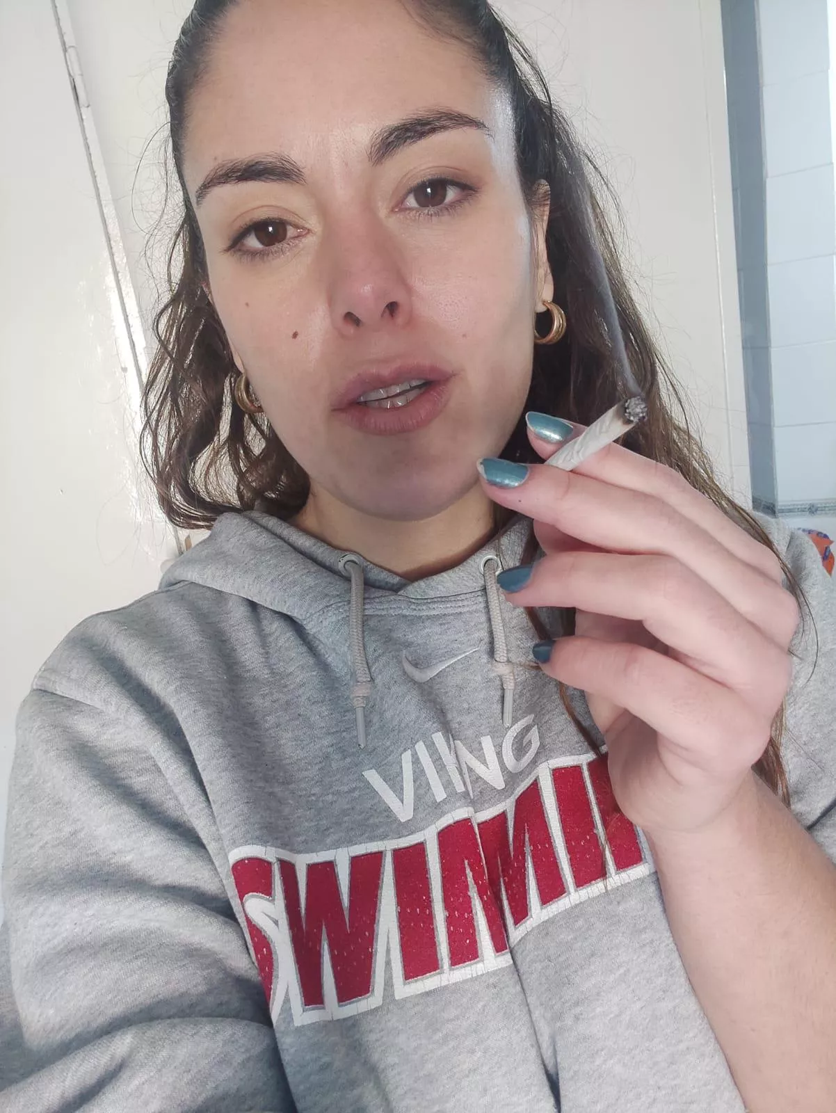 kiss or pass?	 posted by VirgieeLovee