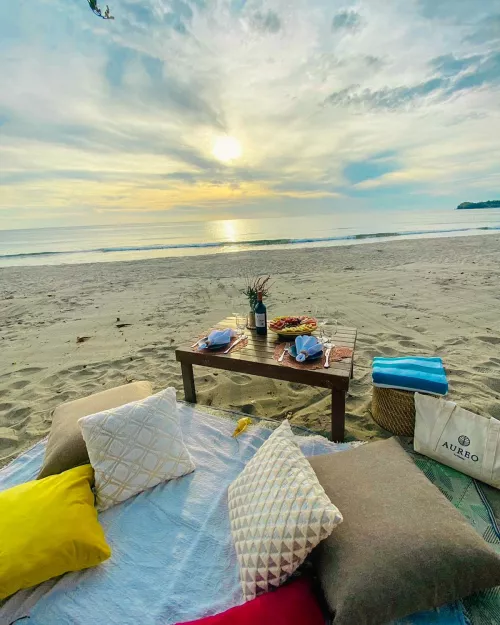 La Union by TwinklleSassy