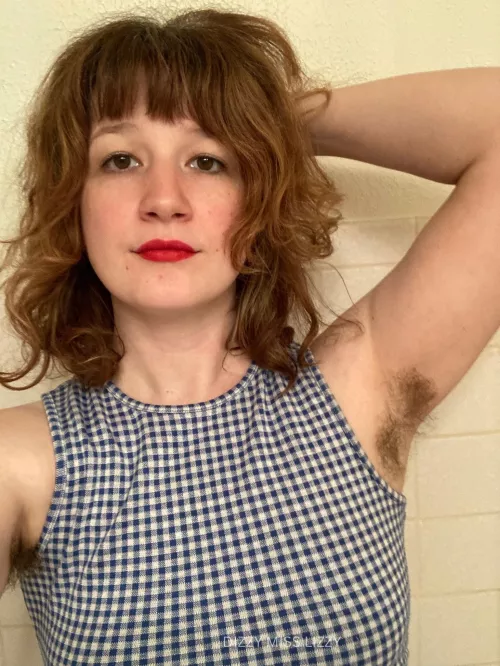 They smell like heaven by dizzymiss_lizzy_