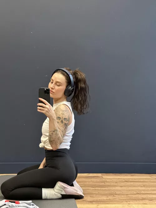 What caught your attention first by Molly_One_love