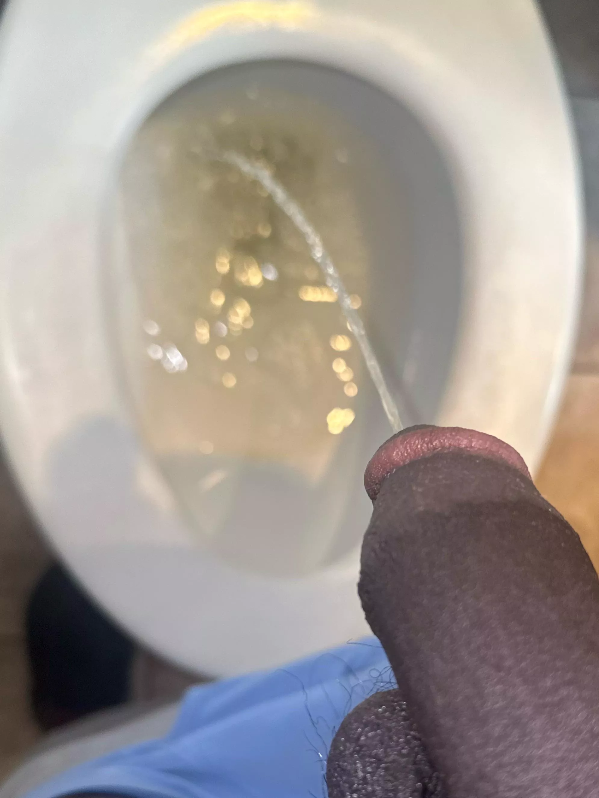 who wants to pee with me? posted by theeeitboy